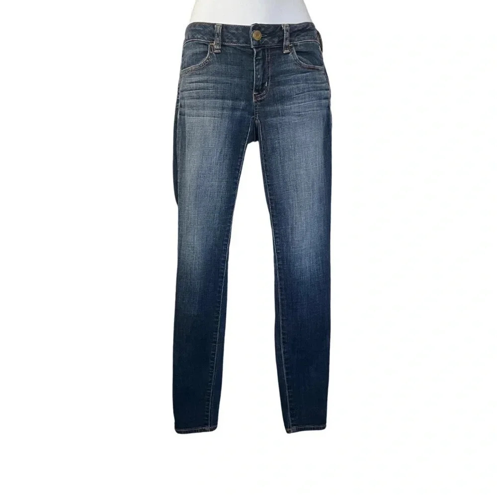 American Eagle Super Stretch Distressed Faded Jegging Jeans - Size 2 Regular